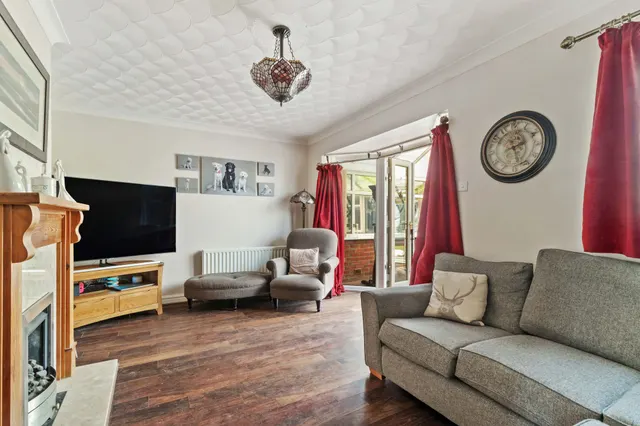 Photo 2 — Kingsbury Close, Appleton, Warrington, Warrington, WA4 5FF