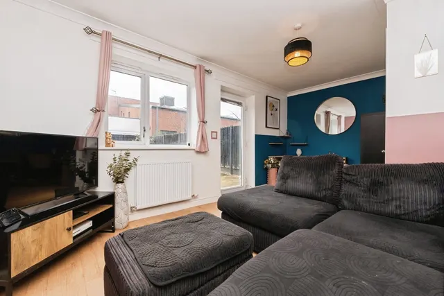Photo 3 — Cotford Close, Bristol, BS14