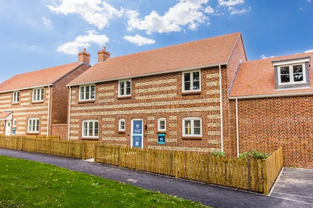 Hoe Lane, North Baddesley, Southampton, photo 1