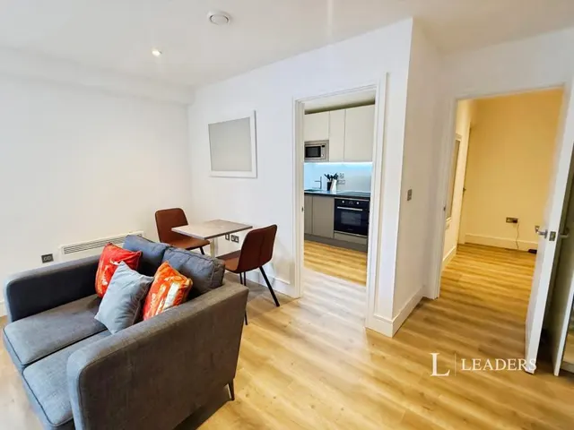 Wood Street, East Grinstead, RH19, photo 2