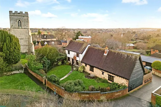 Church Lane, Loughton, Milton Keynes, Buckinghamshire, MK5 8AS, photo 1
