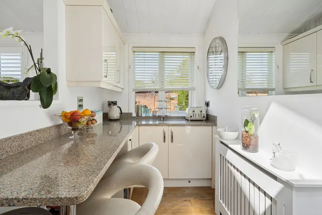 Photo 3 — Henley Road, Marlow SL7 2DX
