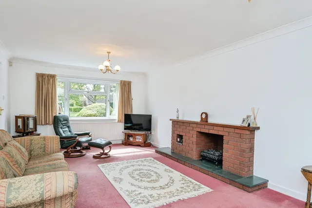 Dee Road, Mickle Trafford, CH2, photo 2
