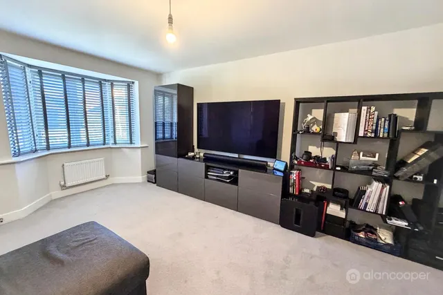Sunburst Drive, Manor Fields, CV11, photo 2