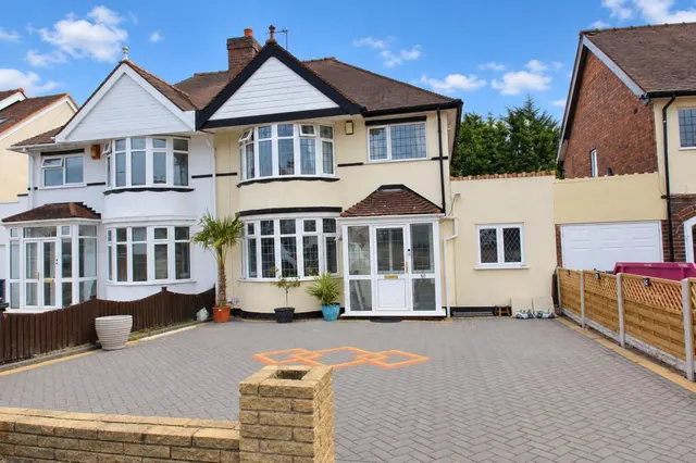 Goodrest Avenue, Halesowen, photo 1