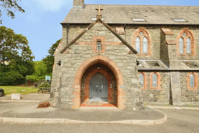 Porthmadog Road, Criccieth, LL52, photo 1