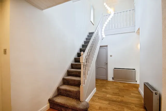 Rotherham Road, Barnsley, S71, photo 3