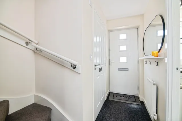 Photo 2 — Webley Grove, Dudley