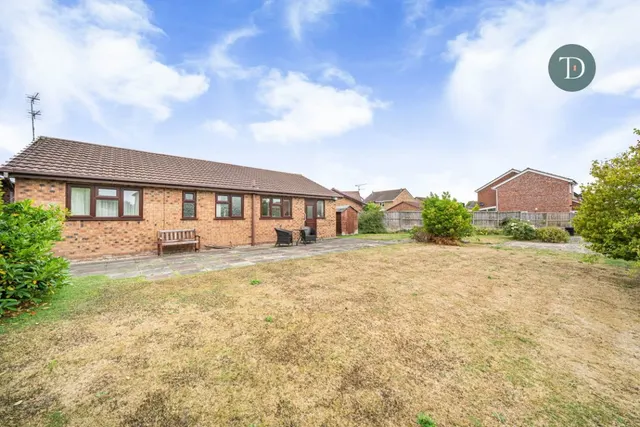 Photo 2 — Melrose Drive, Great Sutton, CH66 2YH