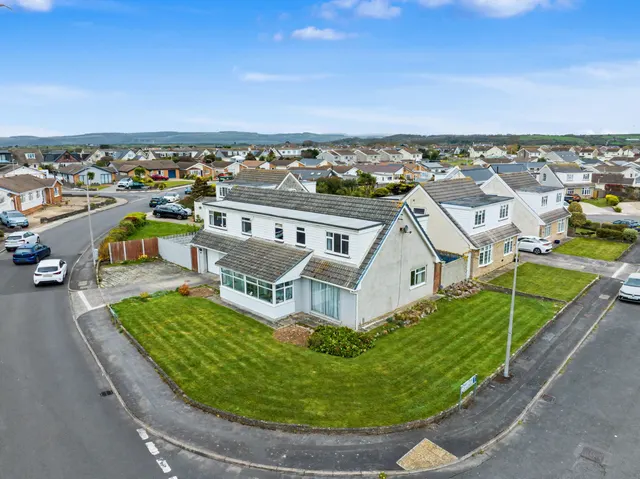 Anglesey Way, Nottage, Porthcawl, CF36 3QP, photo 1