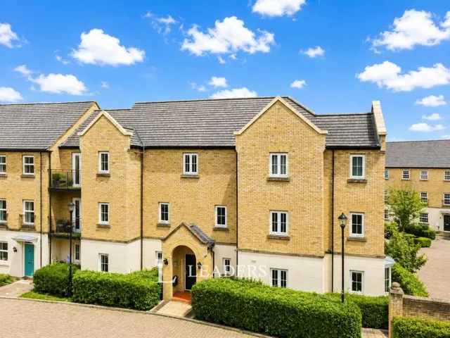 Tenby Grove, Kingsmead, MK4, photo 1