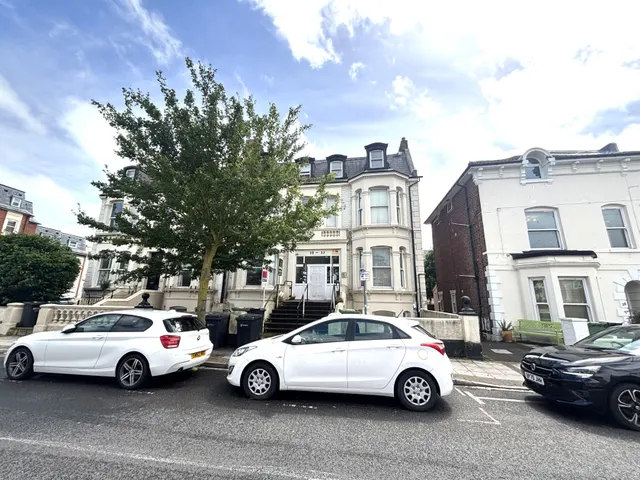 30-32 Granada Road, Southsea, Portsmouth, PO4, photo 1