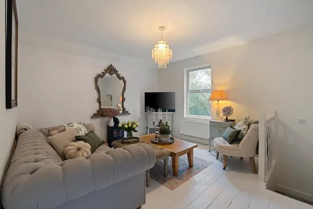 Wey Hill, Haslemere, GU27, photo 1