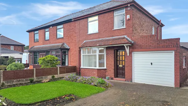 Coach Road, Astley, M29, photo 1