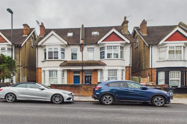 London, SE25 6NL, photo 1