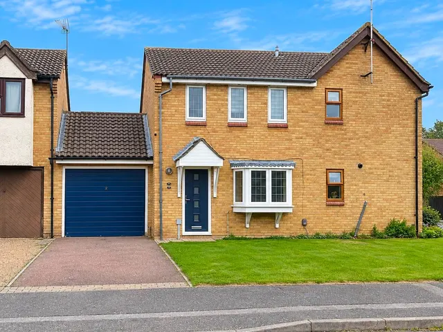 Merleburgh Drive, Sittingbourne, ME10, photo 1