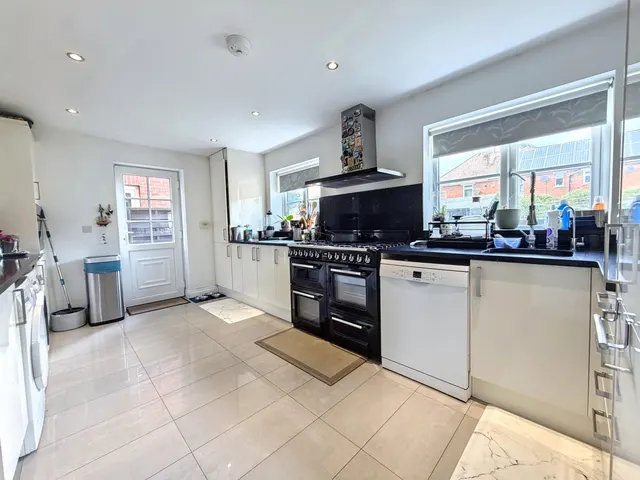 Photo 2 — Britannia Lane, Kingsnorth, Ashford