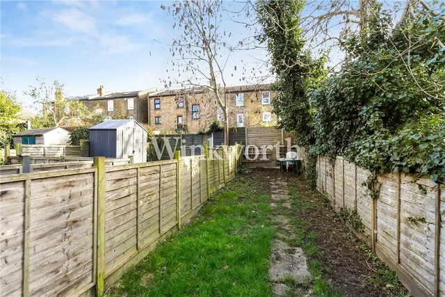 Sylvan Avenue, London, N22, photo 2