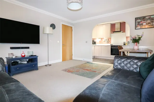 Photo 3 — Guildford Road East, Farnborough, Hampshire, GU14 6TU