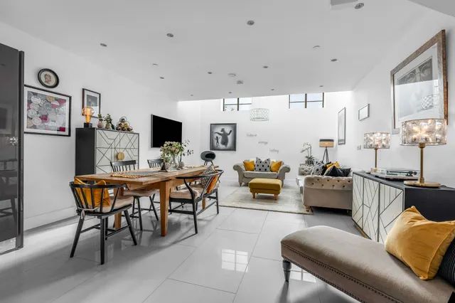 Photo 3 — Malthouse Mews, Ware, SG12 9FA