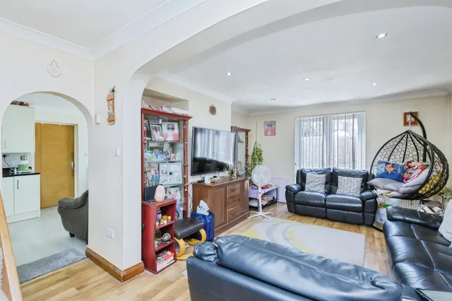 Photo 2 — Armadale Drive, Leicester
