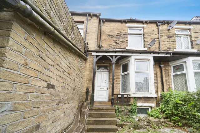 Athol Road, Bradford, photo 1