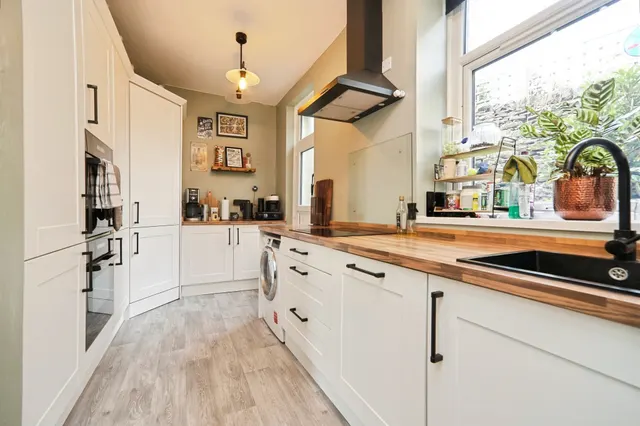 Elder Bank, Cullingworth, BD13, photo 2