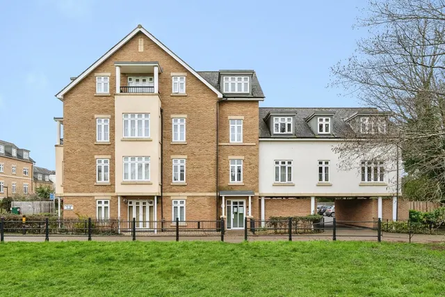 Pearl Close, Cambridge, Cambridgeshire, CB4, photo 1