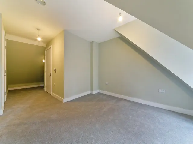 Market Street, Newbu, RG14, photo 3