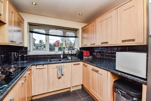 Misburg Close, Shepton Mallet, BA4, photo 2