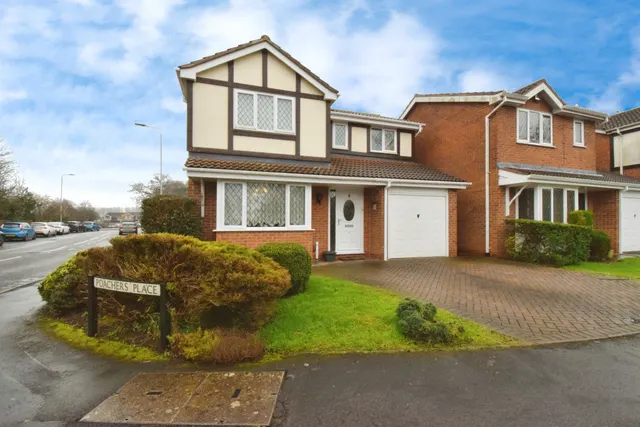 Poachers Place, Oadby, Leicester, photo 1