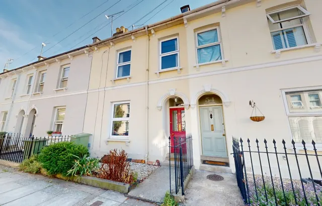 Brighton Road, Cheltenham, Gloucestershire, photo 1
