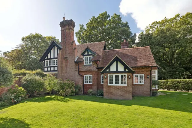 Highercombe Road, Haslemere, GU27, photo 1