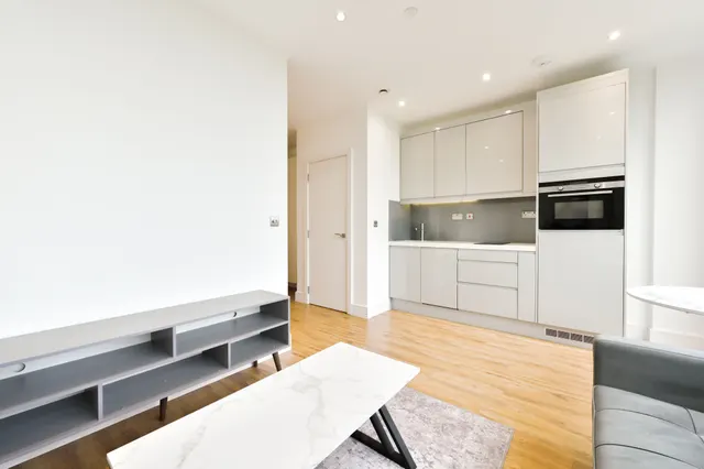 Photo 2 — 409 Westgate House, West Gate, LONDON