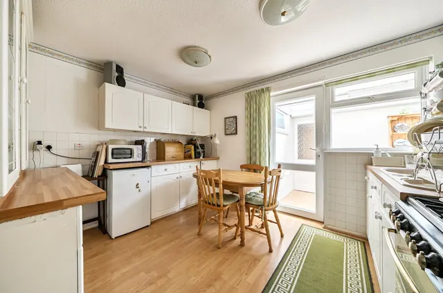 Lakeside Avenue, Llandrindod Wells, LD1, photo 3