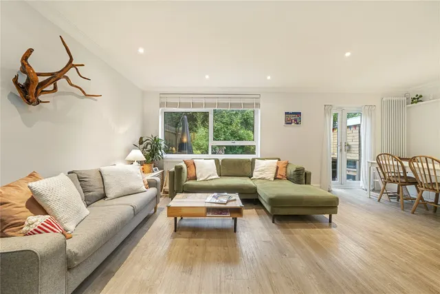 Photo 2 — Cole Road,, Twickenham, TW1 1EZ