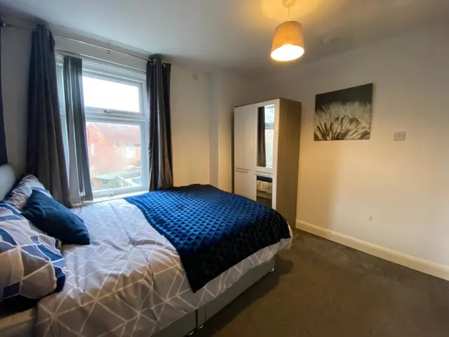 Photo 2 — London Road, Alvaston