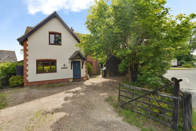 Wickham Road, Finningham, Stowmarket, Suffolk, IP14, photo 1