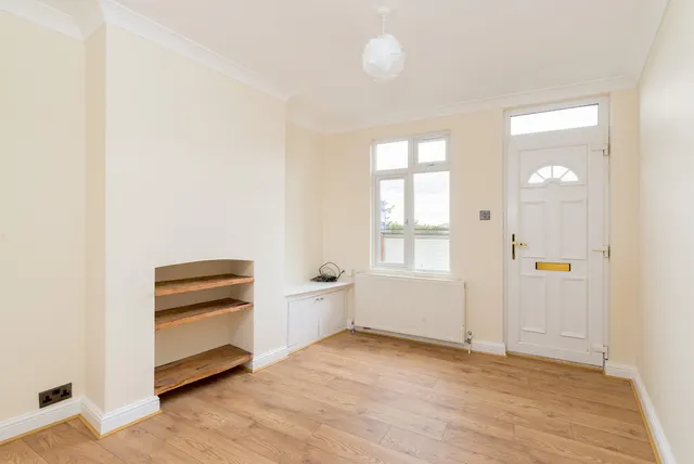 Latimer Road, Godalming, GU7, photo 2