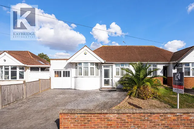 Firswood Avenue, Epsom, KT19, photo 1