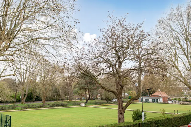 Photo 3 — Bishops Park Road, London, SW6