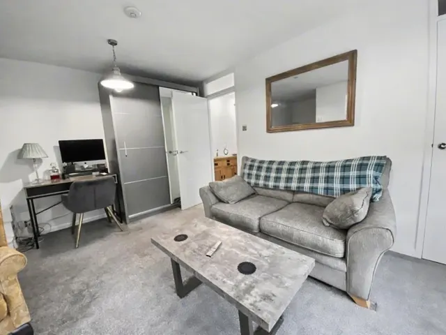 Pelham Way, Great Bookham, KT23, photo 2