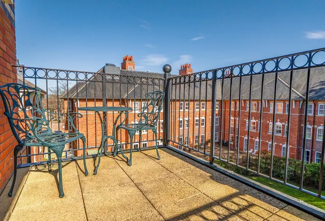 Humphris Place, Cheltenham, GL53 7FB, photo 1