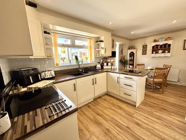 Derry Lane, Menston, LS29, photo 3