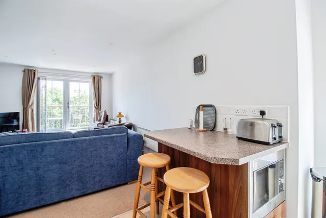 St Marys Road, Market Harborough, LE16, photo 3