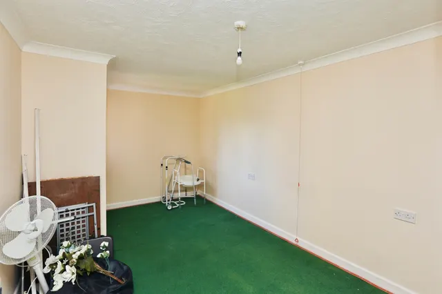 Westbury Road, Fareham, PO16, photo 3