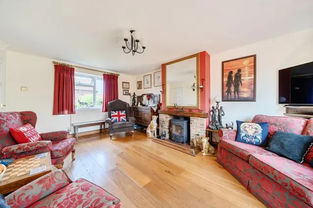 Dukes Close, Shabbington, HP18, photo 3