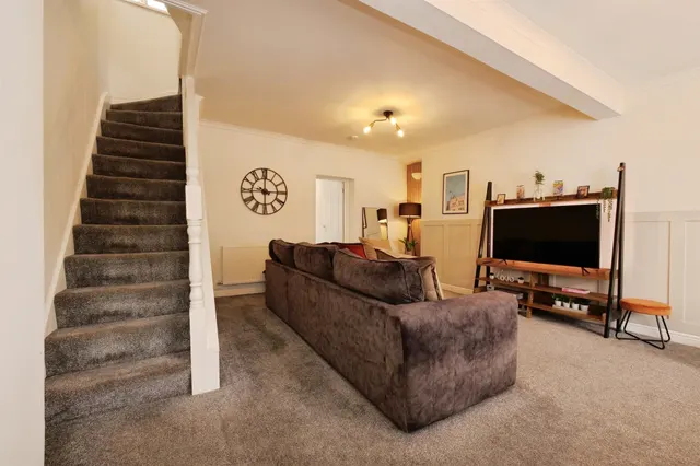 Oakfield Terrace, Tonypandy, CF40, photo 2
