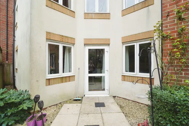 Highfield Lane, Southampton, SO17, photo 2