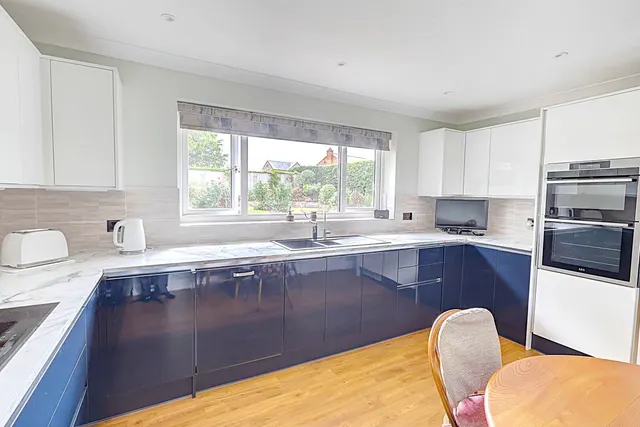 Gardner Close, High Wycombe, HP15, photo 3